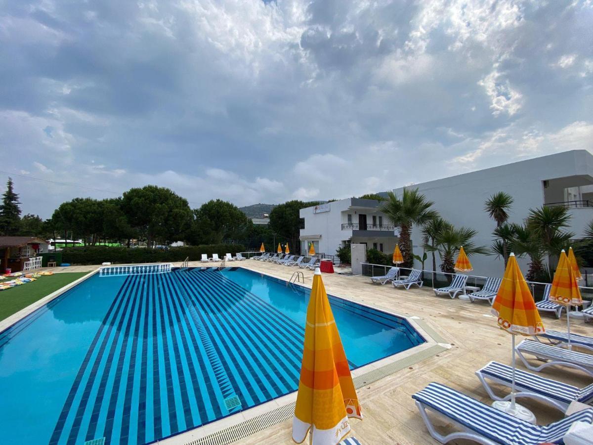 Palm Club Apart Otel คูซาดาซี ภายนอก รูปภาพ